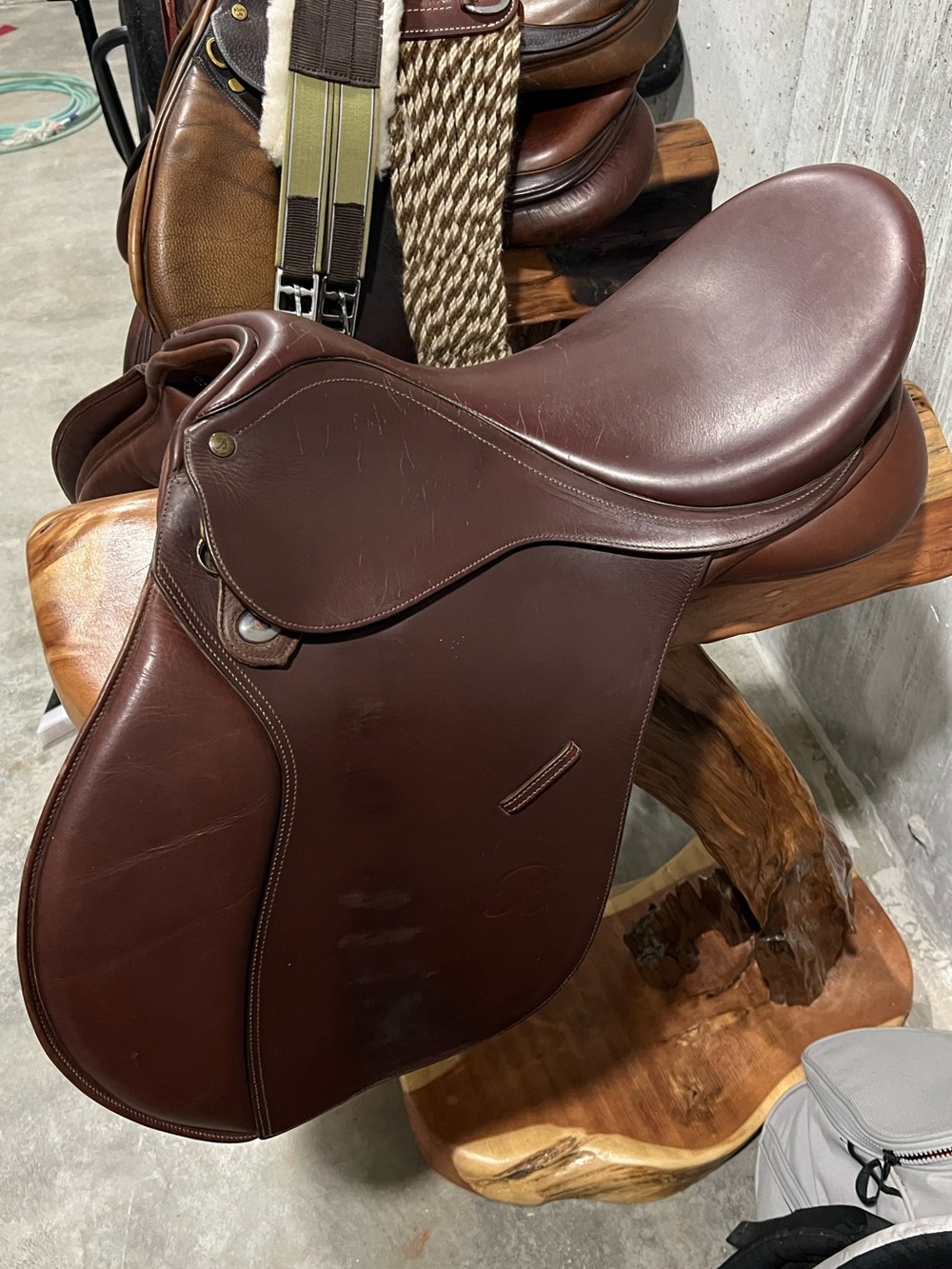 Bates Caprilli AP Saddle 17”